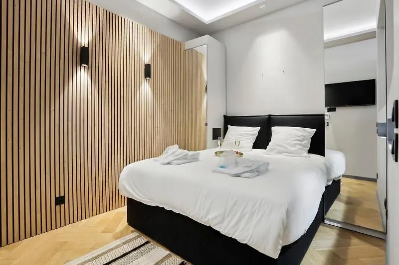 308-Suite Marbeuf - Superb Apartment In パリ